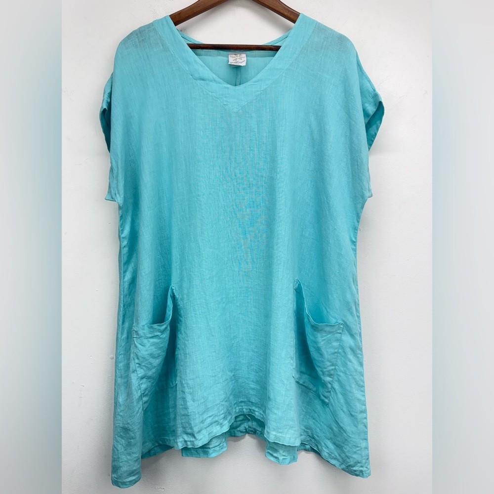 Match Point size Medium Women’s Lagenlook Blue Linen Cap Sleeve V-neck Tunic Top